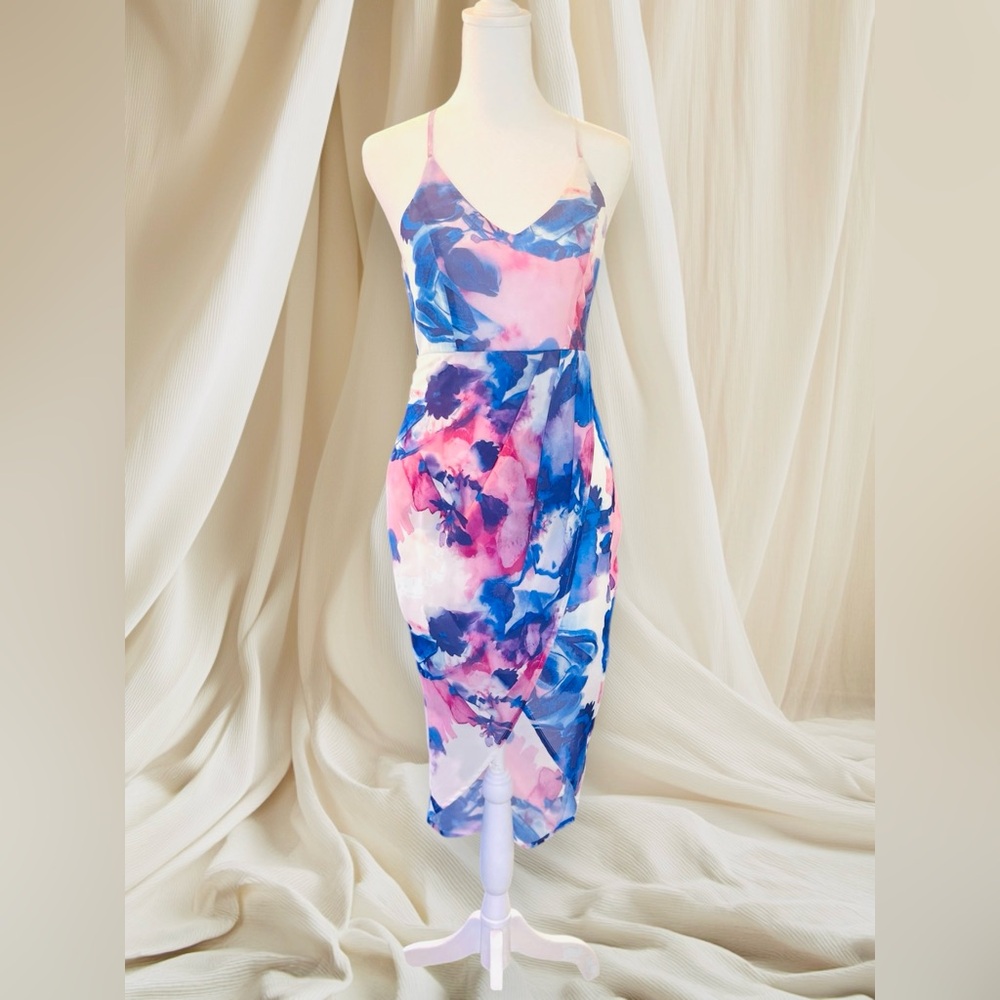 Latiste Gorgeous Vibrant color Midi Body-con Dress